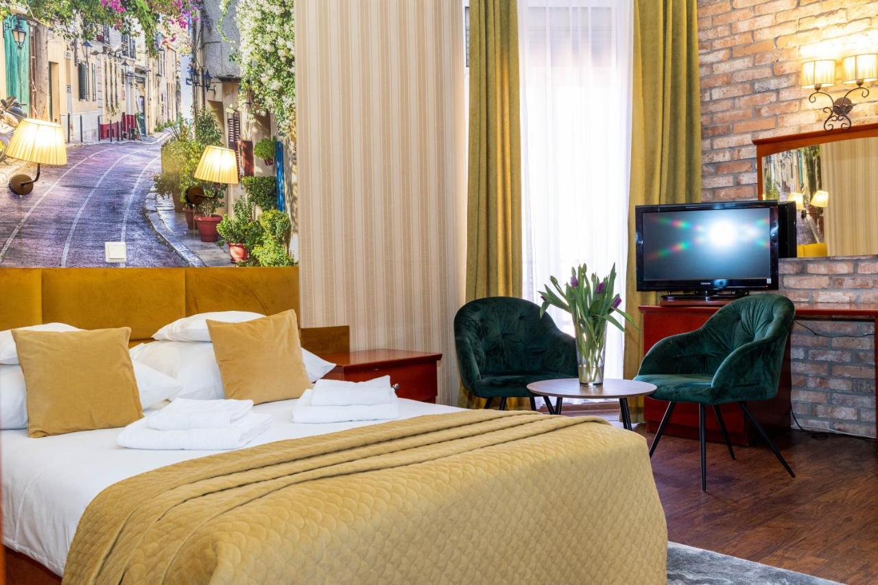 Hotel Wenecki Częstochowa Buitenkant foto